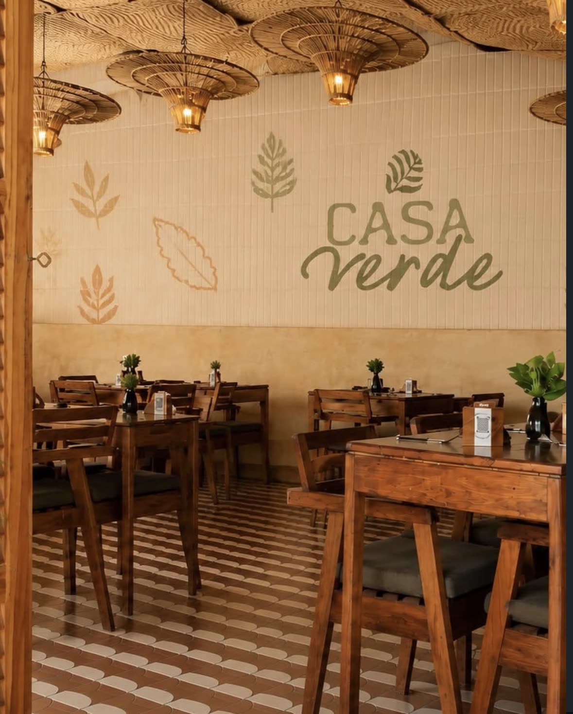 Inside the Casa Verde dining room